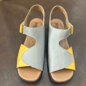 Sandália de Salto em Couro - Ref: FL026