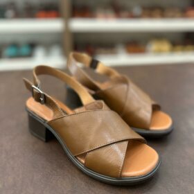 Sandália de Salto em Couro - Ref:6002