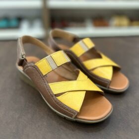 Sandália Anabela em Couro - Ref:1900