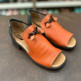 Sandália de Salto em Couro - Ref:FL003